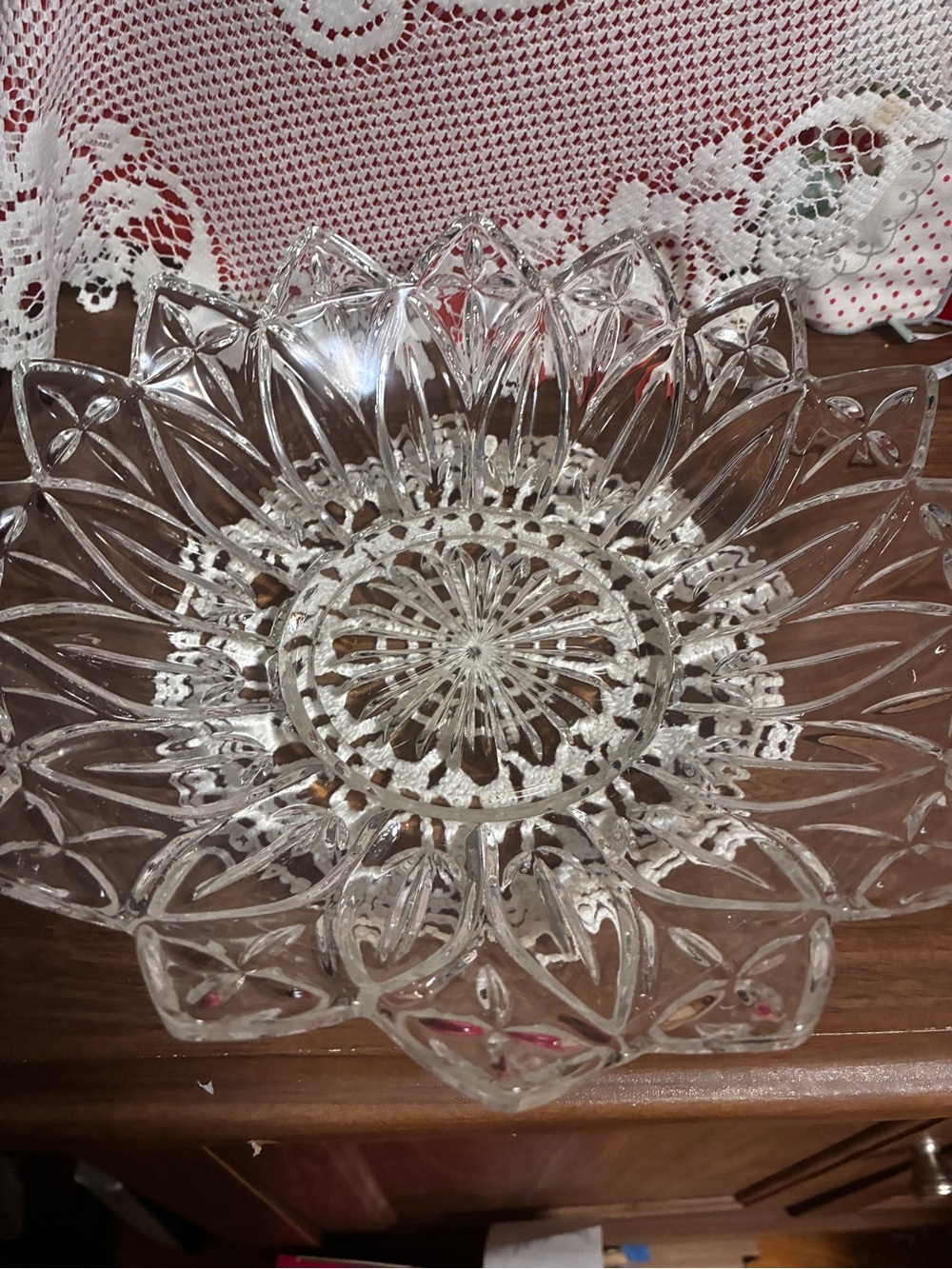 Vintage Federal Glass Clear Flower PetalCenterpiece Bowl Classic Sunburst Design